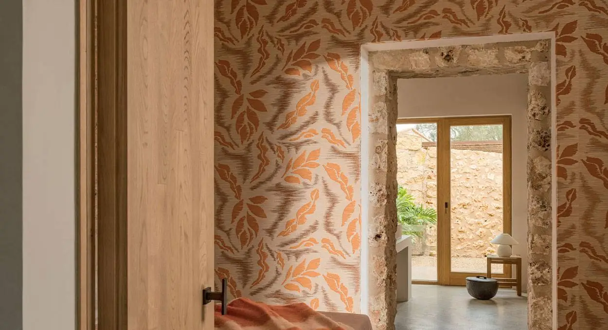 Linden Wallpaper Installation